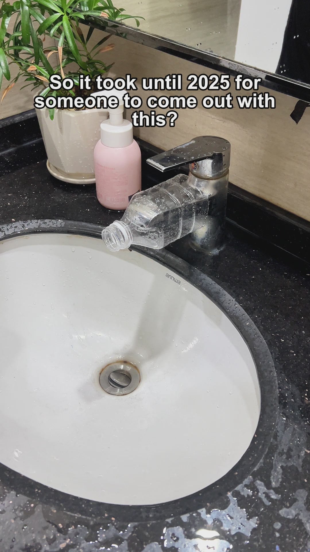 Hydrelle 360° Rotating Faucet Extender video